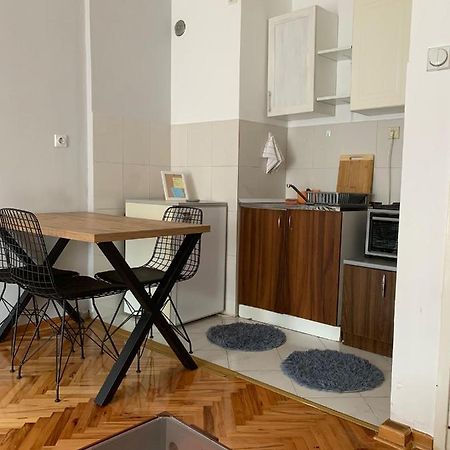 Comfy Studio - 1 Minute Walk To Delta Planet Nis Exterior photo